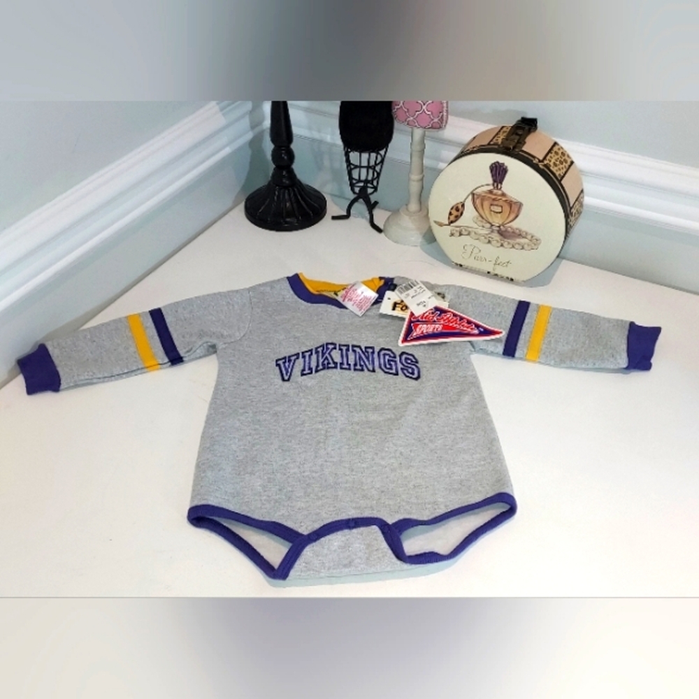 Kids Athlete Minnesota Vikings Long Sleeve Onesie NWT